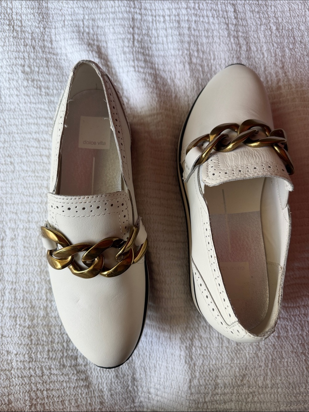 Dolce Vita Cream Platform Loafers with Chunky Gold Chain - Picture 3 of 6